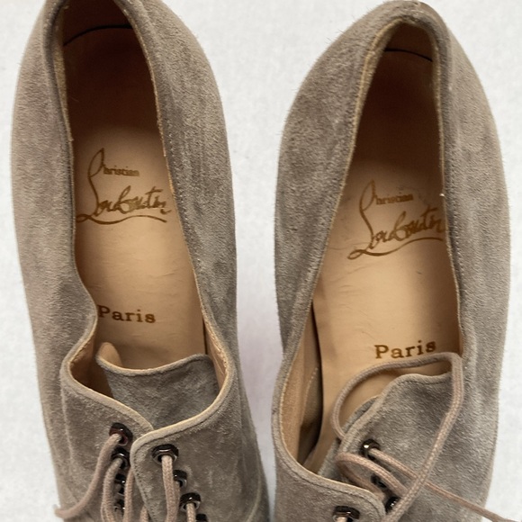 Christian Louboutin taupe gray suede platform heel square toe booties shoe 41 10 - Picture 5 of 6